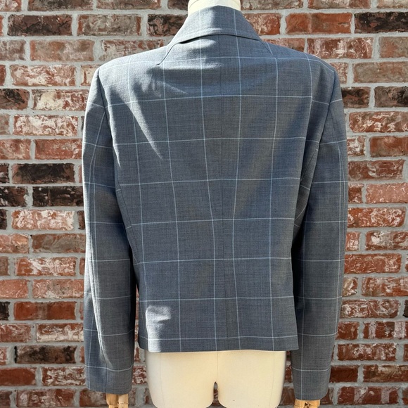 H Hilfiger grey plaid 98% wool blazer w/satin lining / 12 / Excellent condition - Picture 7 of 14